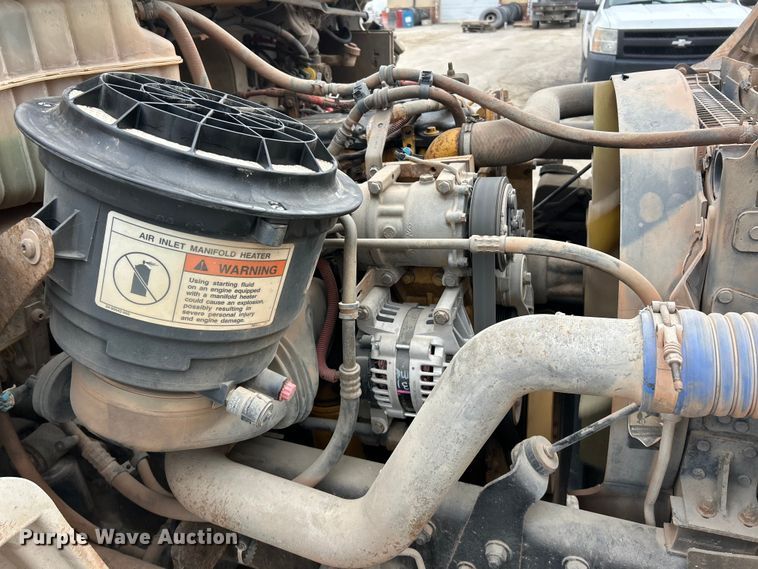 image for item ET6778 2005 Freightliner M2 water truck