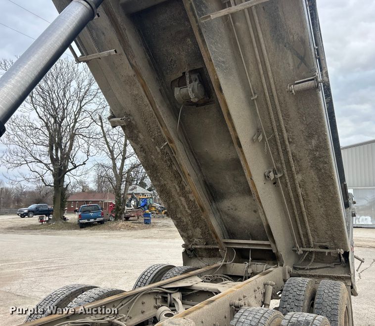 image for item ET6793 2006 Western Star 4900 dump truck