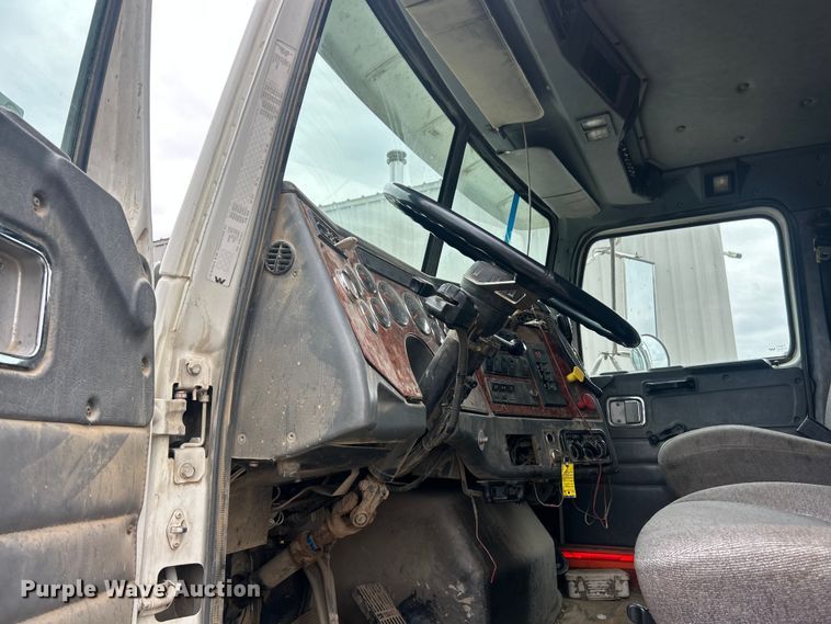 image for item ET6793 2006 Western Star 4900 dump truck