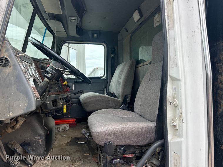 image for item ET6793 2006 Western Star 4900 dump truck