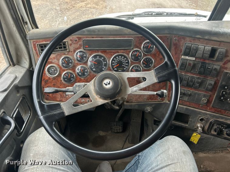 image for item ET6793 2006 Western Star 4900 dump truck