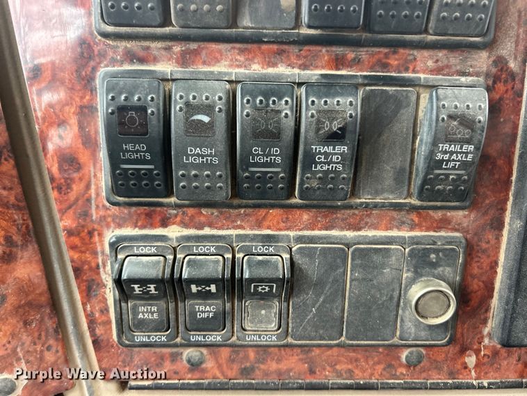 image for item ET6793 2006 Western Star 4900 dump truck