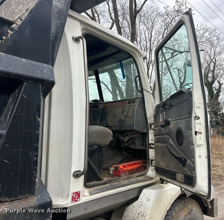 image for item ET6793 2006 Western Star 4900 dump truck