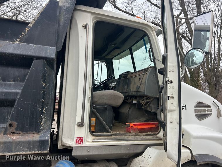 image for item ET6793 2006 Western Star 4900 dump truck