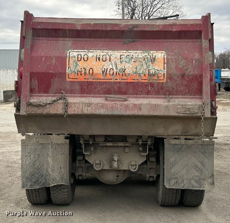 image for item ET6794 2006 Sterling L8500 Series dump truck