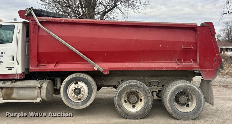 image for item ET6794 2006 Sterling L8500 Series dump truck