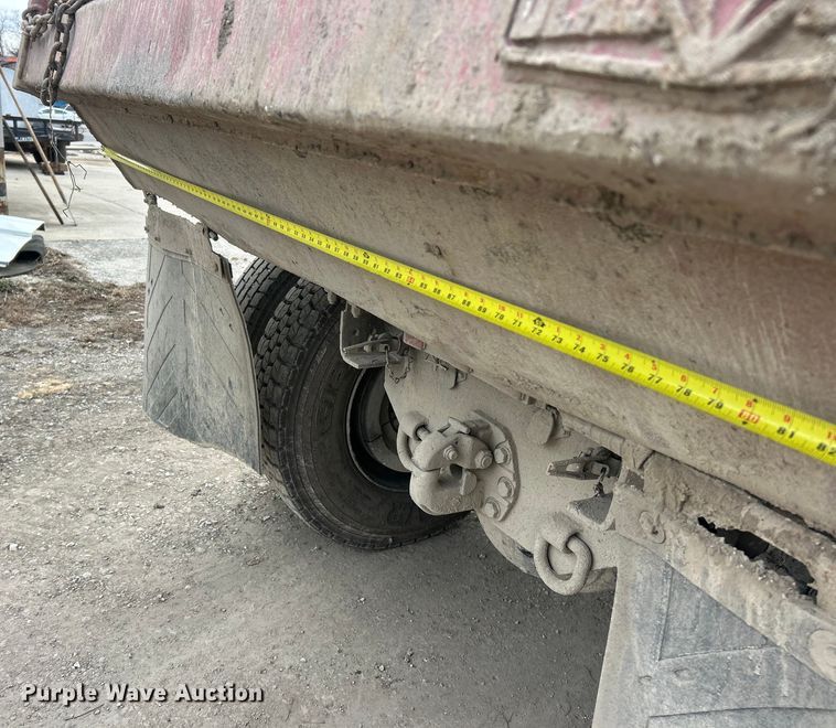 image for item ET6794 2006 Sterling L8500 Series dump truck