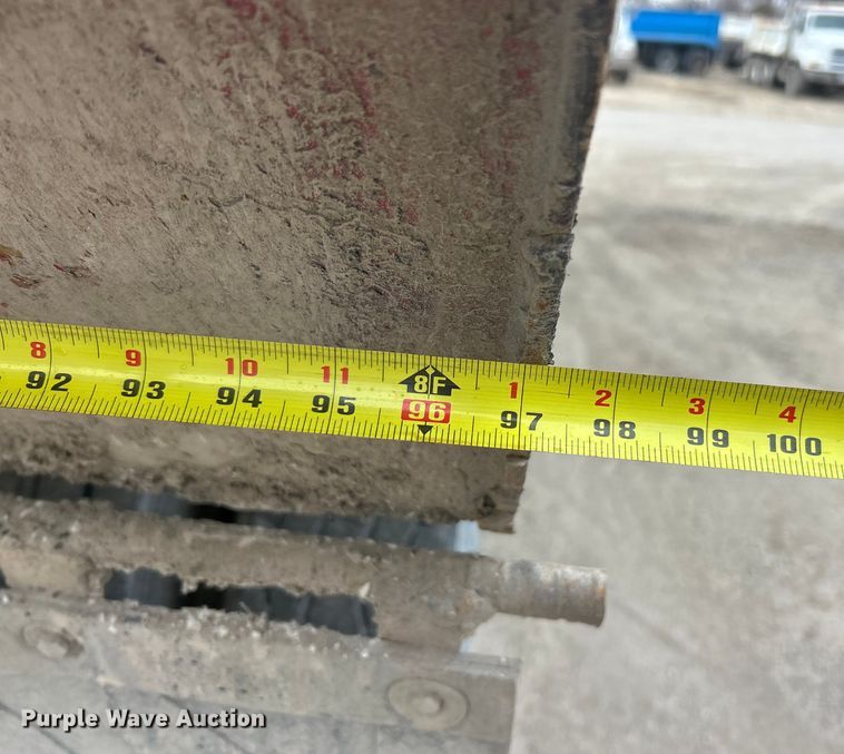 image for item ET6794 2006 Sterling L8500 Series dump truck