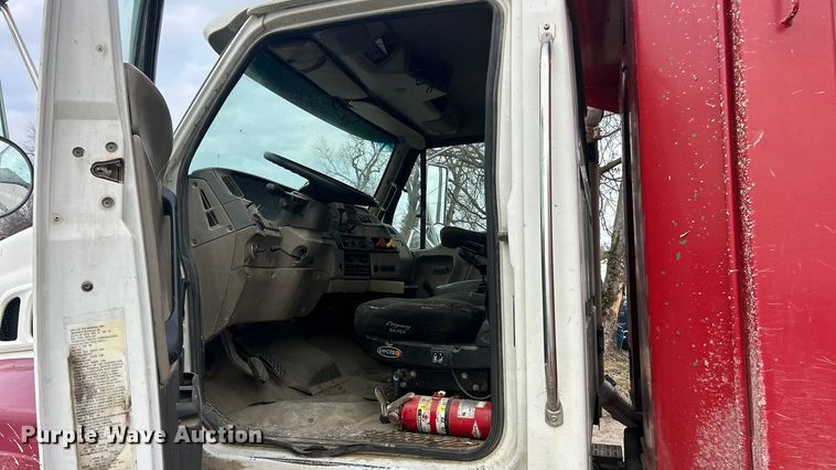 image for item ET6794 2006 Sterling L8500 Series dump truck