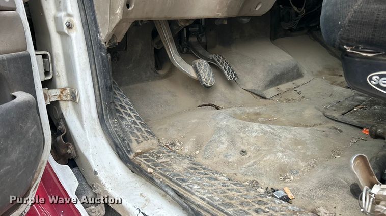 image for item ET6794 2006 Sterling L8500 Series dump truck