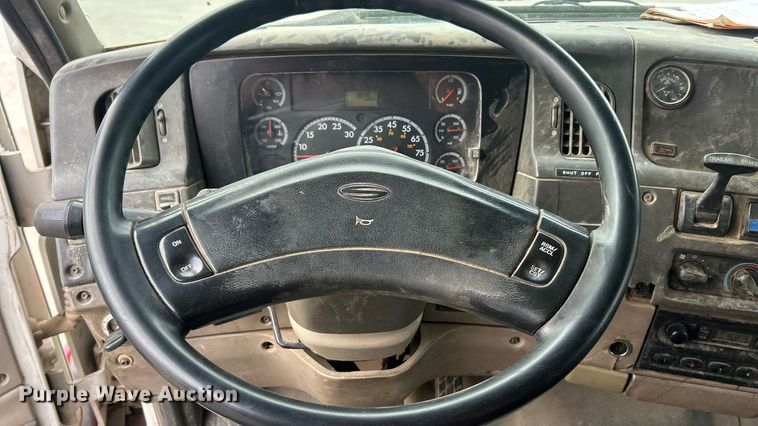 image for item ET6794 2006 Sterling L8500 Series dump truck