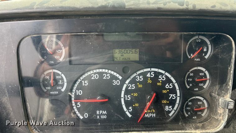 image for item ET6794 2006 Sterling L8500 Series dump truck