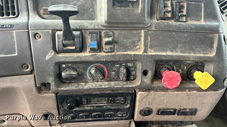 image for item ET6794 2006 Sterling L8500 Series dump truck