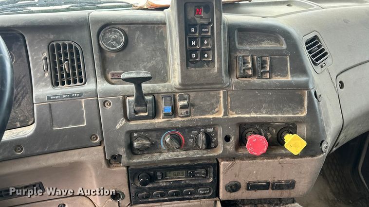 image for item ET6794 2006 Sterling L8500 Series dump truck