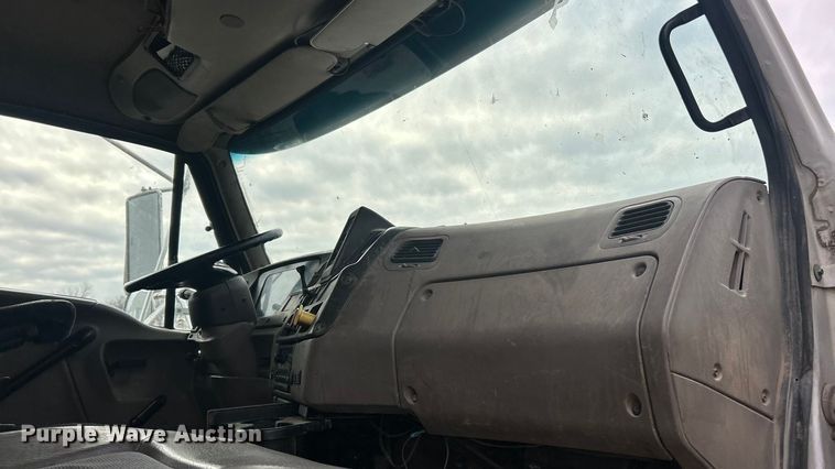 image for item ET6794 2006 Sterling L8500 Series dump truck