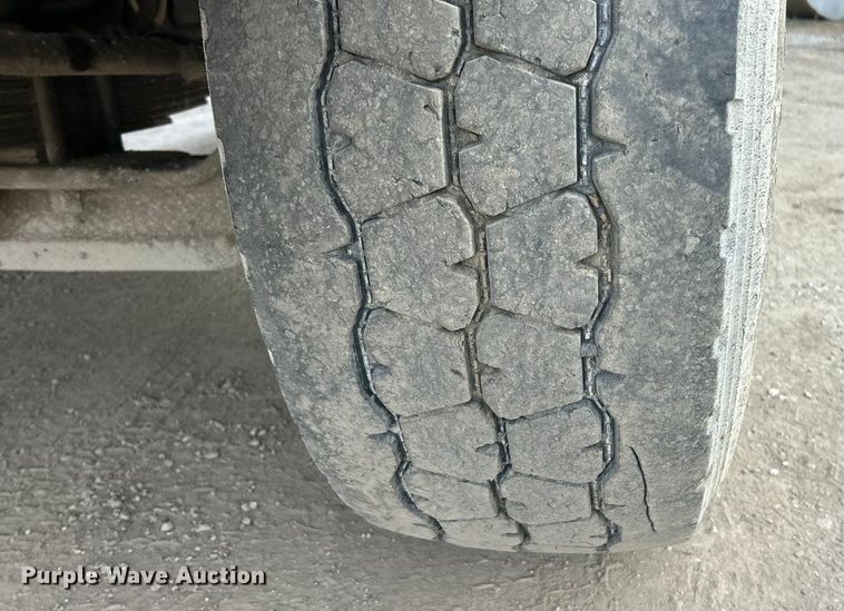 image for item ET6794 2006 Sterling L8500 Series dump truck