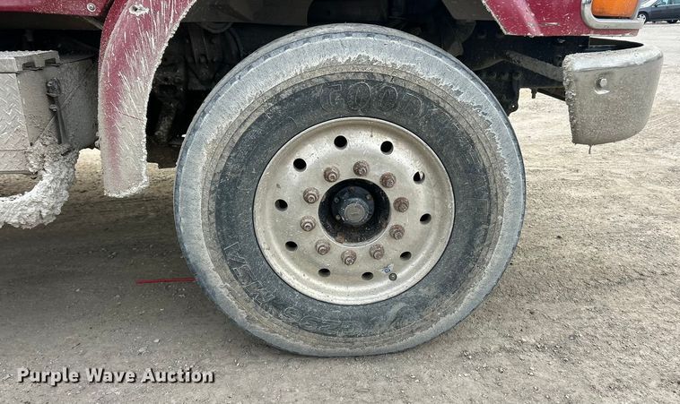 image for item ET6794 2006 Sterling L8500 Series dump truck