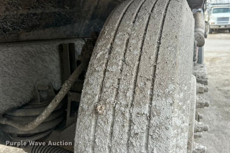 image for item ET6794 2006 Sterling L8500 Series dump truck