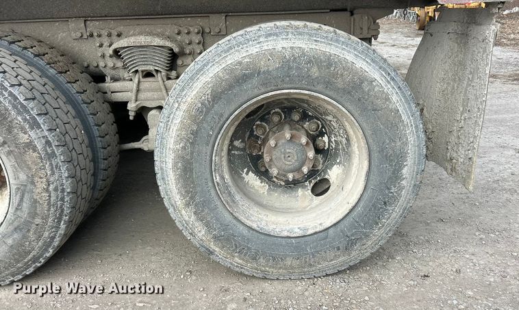 image for item ET6794 2006 Sterling L8500 Series dump truck