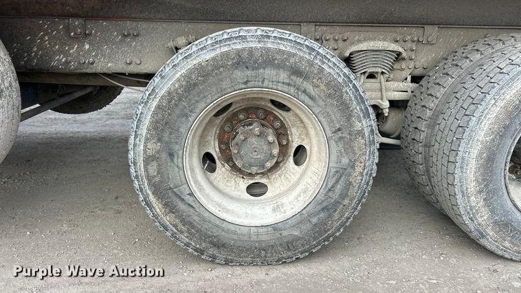 image for item ET6794 2006 Sterling L8500 Series dump truck