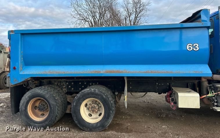 image for item ET6795 2014 Caterpillar CT660 dump truck