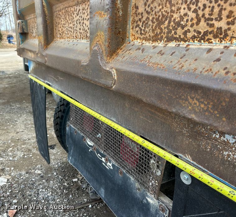 image for item ET6795 2014 Caterpillar CT660 dump truck