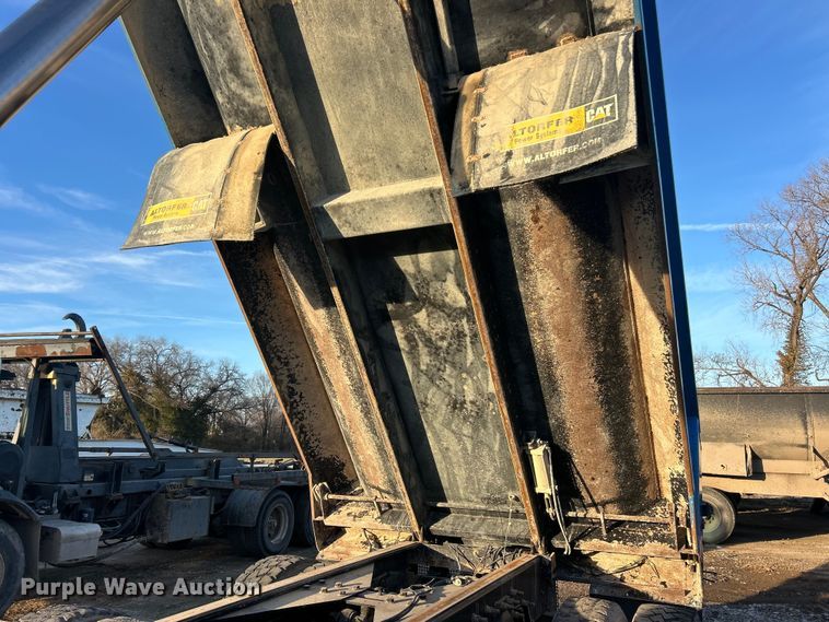 image for item ET6795 2014 Caterpillar CT660 dump truck