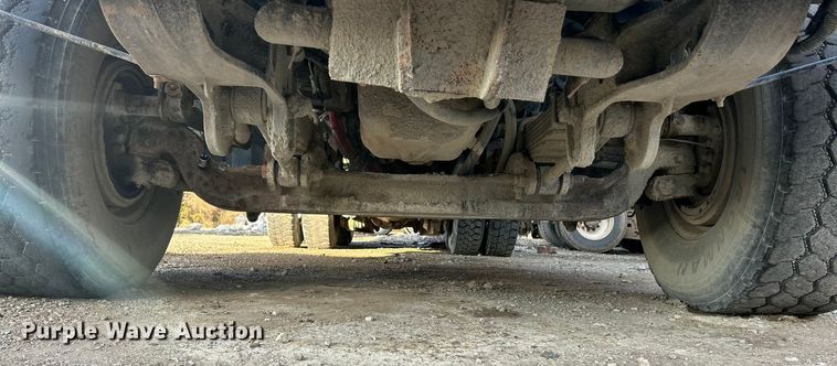 image for item ET6795 2014 Caterpillar CT660 dump truck