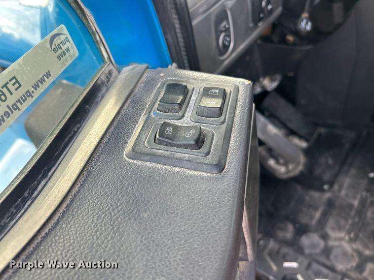 image for item ET6795 2014 Caterpillar CT660 dump truck