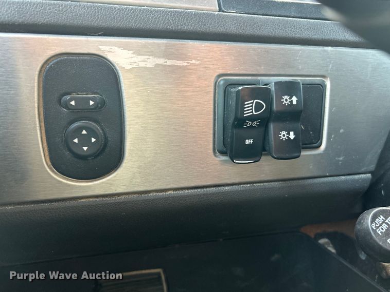 image for item ET6795 2014 Caterpillar CT660 dump truck