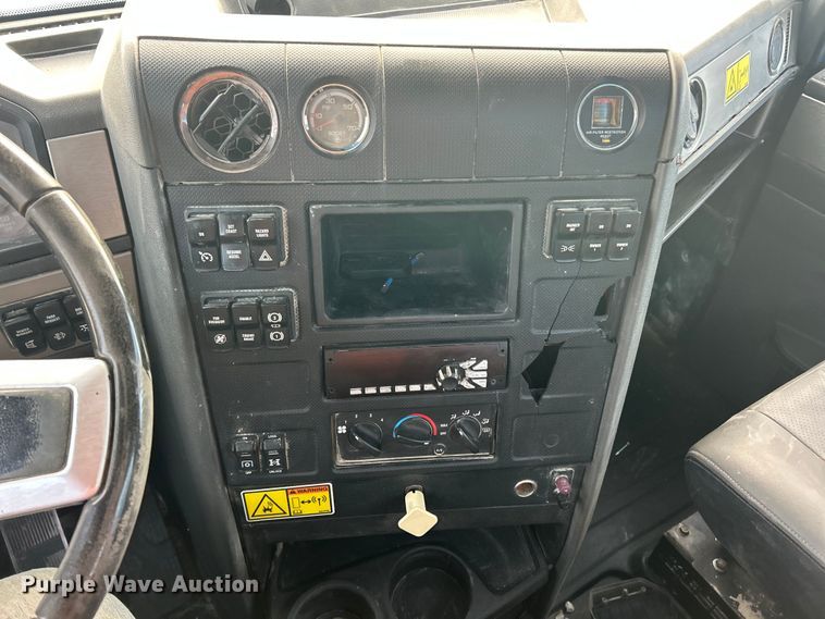 image for item ET6795 2014 Caterpillar CT660 dump truck