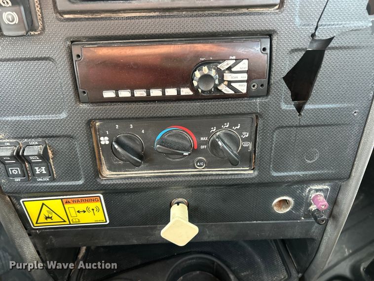 image for item ET6795 2014 Caterpillar CT660 dump truck