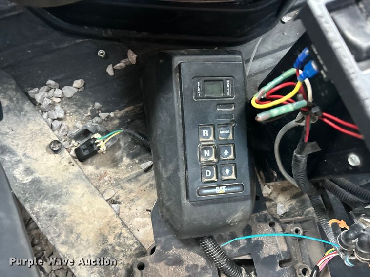 image for item ET6795 2014 Caterpillar CT660 dump truck