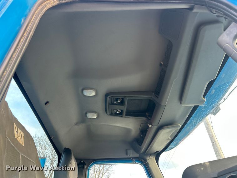 image for item ET6795 2014 Caterpillar CT660 dump truck