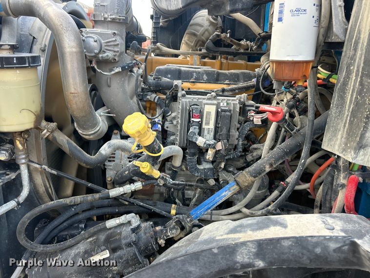 image for item ET6795 2014 Caterpillar CT660 dump truck