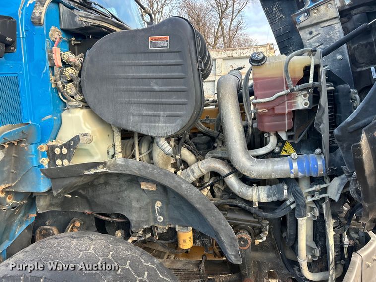 image for item ET6795 2014 Caterpillar CT660 dump truck