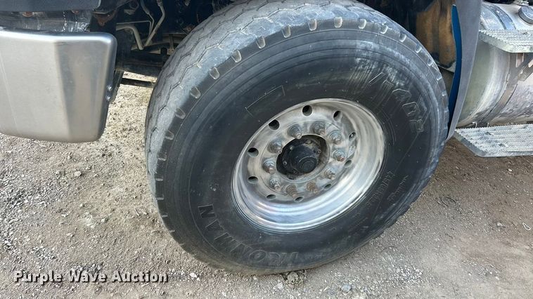 image for item ET6795 2014 Caterpillar CT660 dump truck