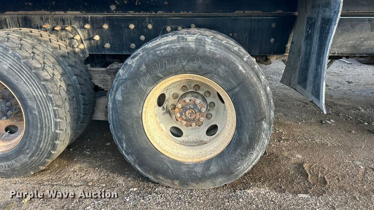 image for item ET6795 2014 Caterpillar CT660 dump truck