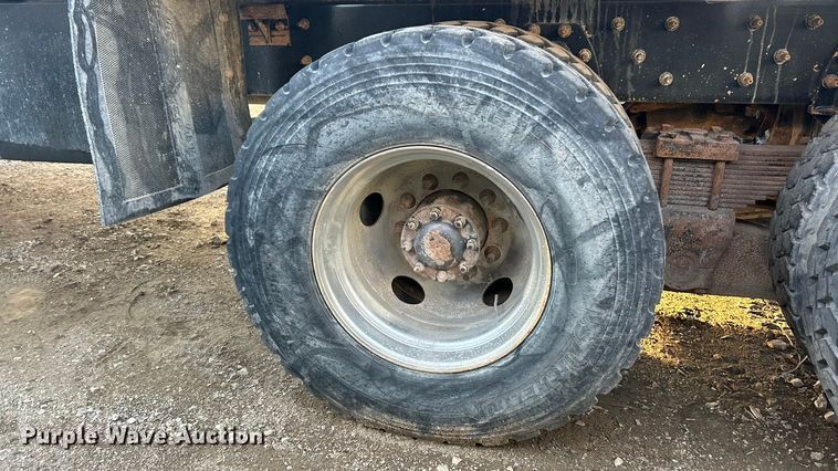 image for item ET6795 2014 Caterpillar CT660 dump truck