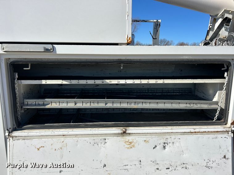 image for item ET6813 2012 Freightliner Business Class M2 bucket truck