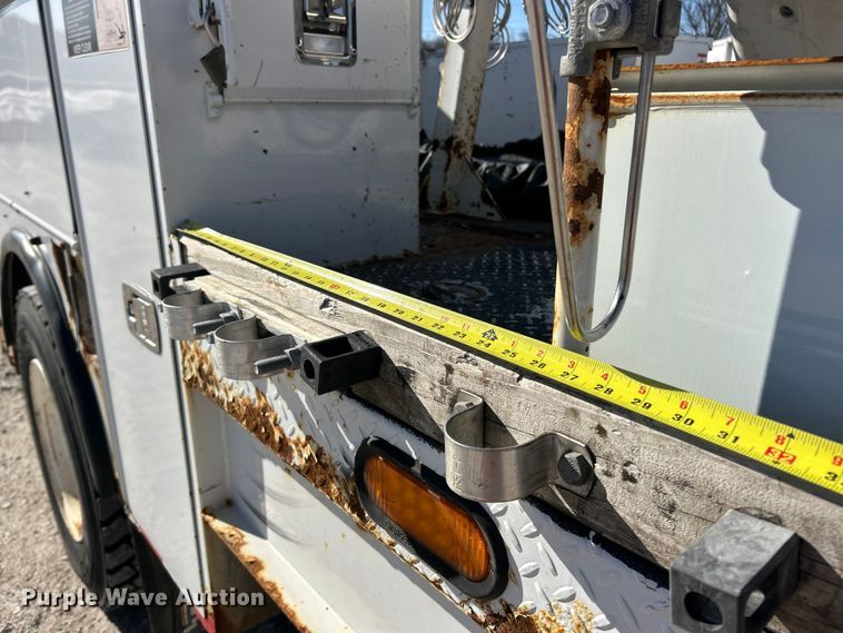 image for item ET6813 2012 Freightliner Business Class M2 bucket truck