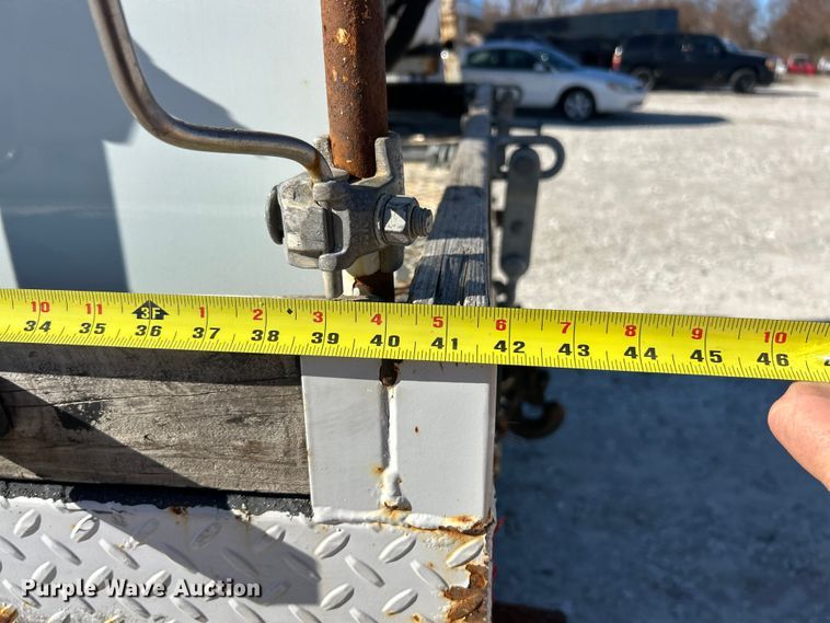 image for item ET6813 2012 Freightliner Business Class M2 bucket truck