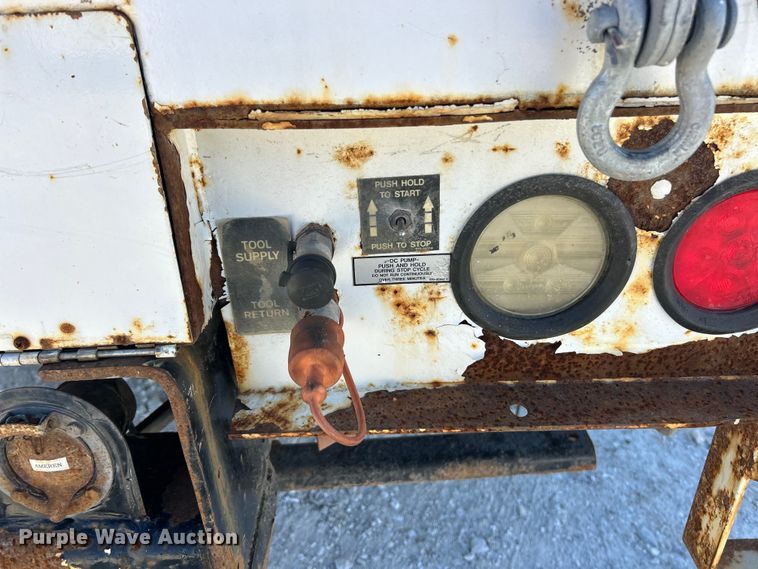 image for item ET6813 2012 Freightliner Business Class M2 bucket truck