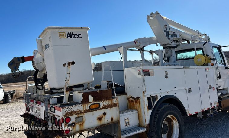 image for item ET6813 2012 Freightliner Business Class M2 bucket truck