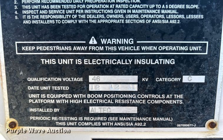 image for item ET6813 2012 Freightliner Business Class M2 bucket truck