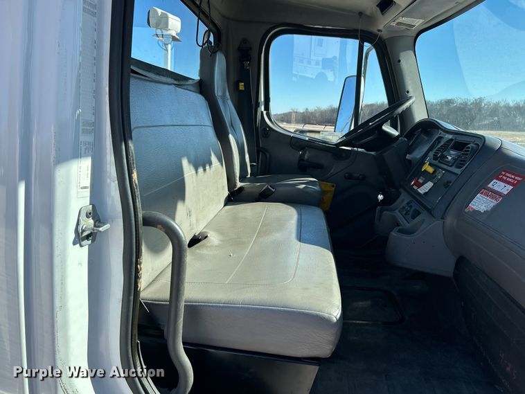 image for item ET6813 2012 Freightliner Business Class M2 bucket truck