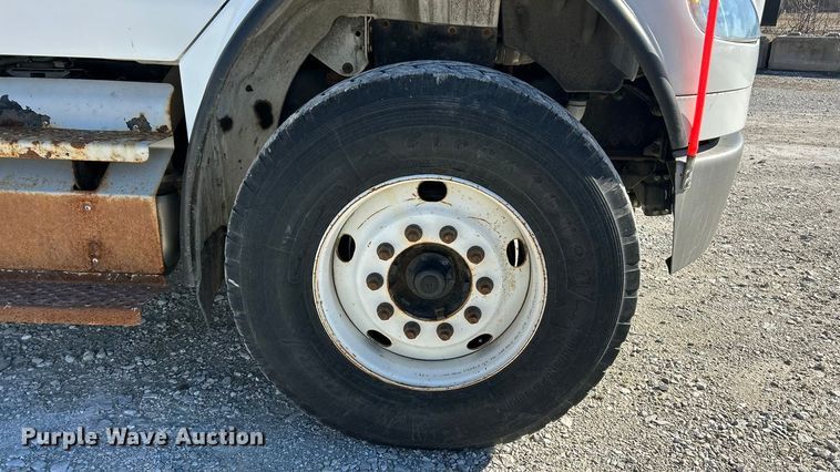 image for item ET6813 2012 Freightliner Business Class M2 bucket truck