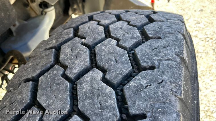 image for item ET6813 2012 Freightliner Business Class M2 bucket truck