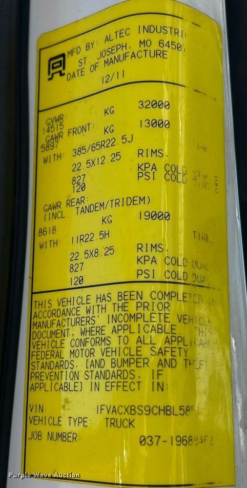 image for item ET6813 2012 Freightliner Business Class M2 bucket truck