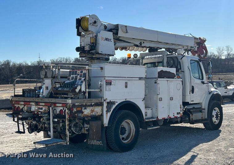 image for item ET6815 2012 Freightliner Business Class M2 digger derrick truck